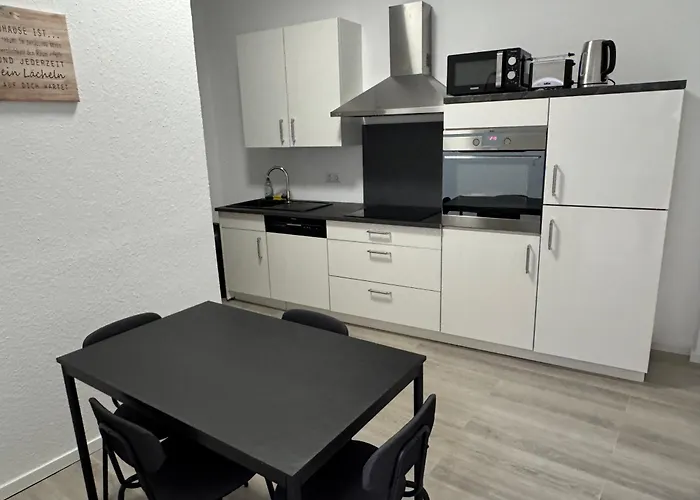 Stilvolles Royal Zentral Ruhig & Parkplatz Inkl Διαμέρισμα